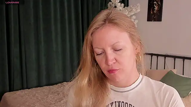 sugamomy online show from 14, 10, 2025