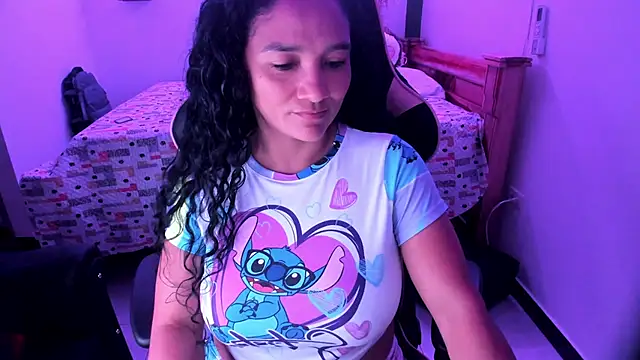 Snapshot of rayza_mature_154 chatting on 1, 11, 2025 rayza mature 154 online show from 1, 11, 2025