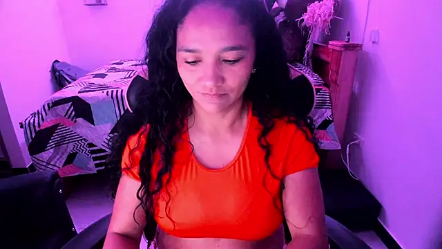 Snapshot of rayza_mature_154 chatting on 9, 11, 2025 rayza mature 154 online show from 9, 11, 2025