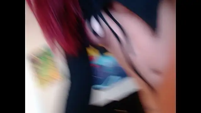 SuzzyyM online show from 10, 10, 2025