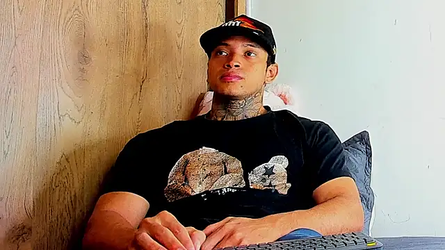 Snapshot of Stiven_collins chatting on 14, 11, 2025 Stiven collins online show from 14, 11, 2025