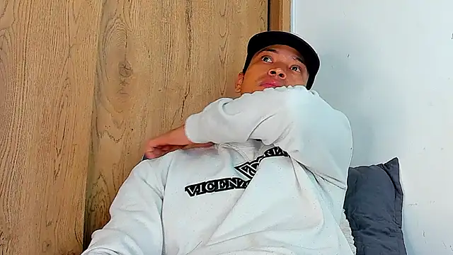 Snapshot of Stiven_collins chatting on 17, 11, 2025 Stiven collins online show from 17, 11, 2025