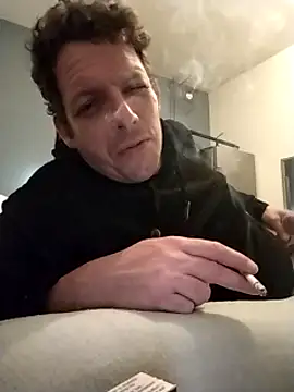 Snapshot of Knuffelstaaf123 chatting on 23, 3, 2025 Knuffelstaaf123 online show from 23, 3, 2025