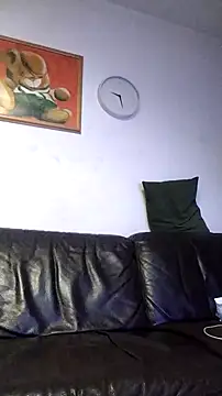 Snapshot of Knuffelstaaf123 chatting on 9, 10, 2025 Knuffelstaaf123 online show from 9, 10, 2025