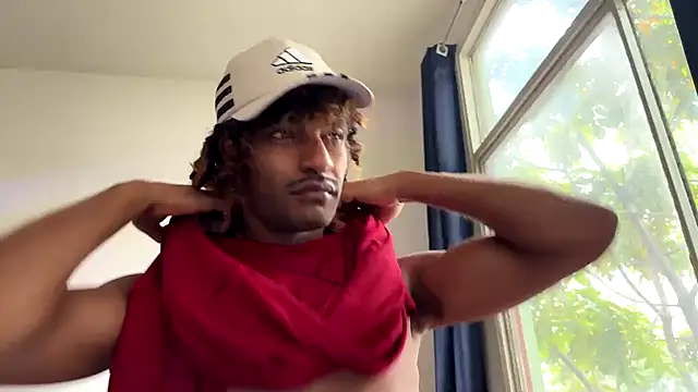 Snapshot of gerson173Hugo chatting on 4, 11, 2025 gerson173Hugo online show from 4, 11, 2025