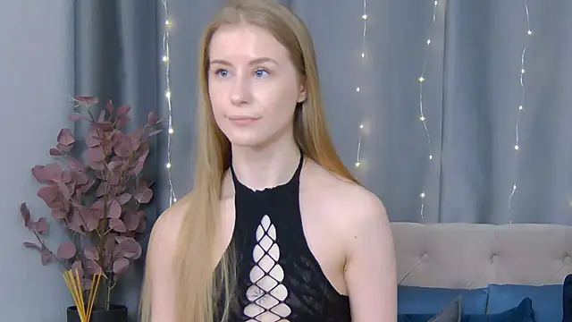 VioletiSwone online show from 1, 2, 2025