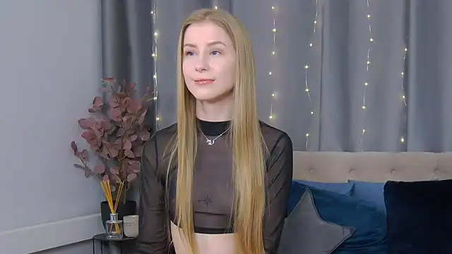 VioletiSwone online show from 19, 2, 2025