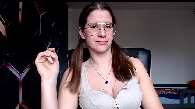 Snapshot of KayaRose chatting on 11, 12, 2024 KayaRose online show from 11, 12, 2024