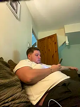 Lukeyboy027 online show from 9, 11, 2025