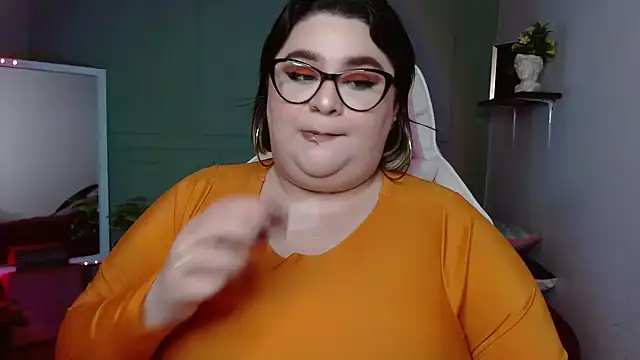 Snapshot of tiffany_laurens chatting on 6, 12, 2024 tiffany laurens online show from 6, 12, 2024