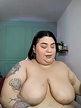 Snapshot of tiffany_laurens chatting on 4, 1, 2025 tiffany laurens online show from 4, 1, 2025