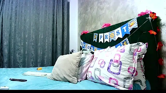 Snapshot of MikySWeet7 chatting on 5, 10, 2025 MikySWeet7 online show from 5, 10, 2025