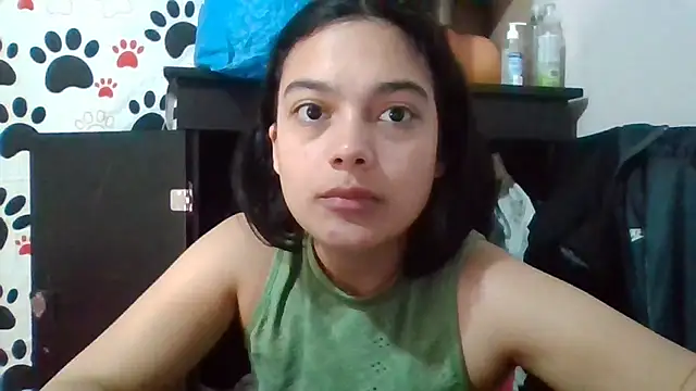Snapshot of littlemelii chatting on 12, 10, 2025 littlemelii online show from 12, 10, 2025