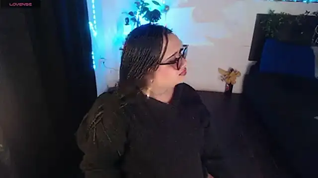 Snapshot of LiaScarlett chatting on 24, 10, 2025 LiaScarlett online show from 24, 10, 2025