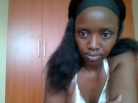 Snapshot of sexy_darleen23 chatting on 8, 10, 2025 sexy darleen23 online show from 8, 10, 2025