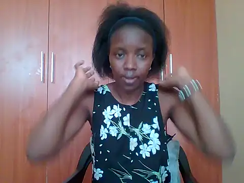 Snapshot of sexy_darleen23 chatting on 18, 11, 2025 sexy darleen23 online show from 18, 11, 2025