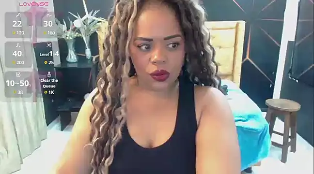 mia cuello online show from 11, 12, 2024