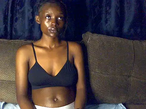 petite clara24 online show from 7, 2, 2026