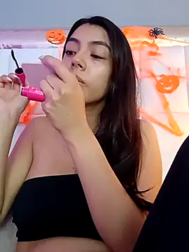 Julie Bennet online show from 26, 10, 2025