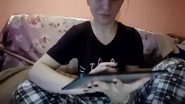  Kitti  online show from 17, 12, 2025