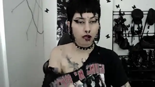 Snapshot of n0sferatus__ chatting on 14, 11, 2025 n0sferatus online show from 14, 11, 2025