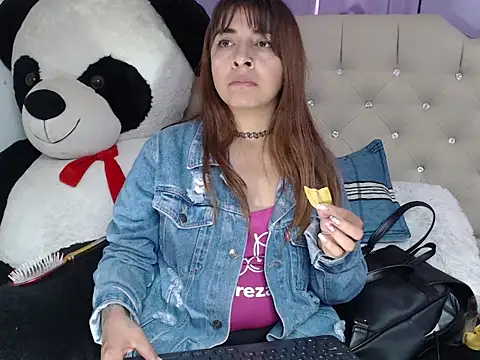 Snapshot of ameliefederline11 chatting on 22, 12, 2025 ameliefederline11 online show from 22, 12, 2025