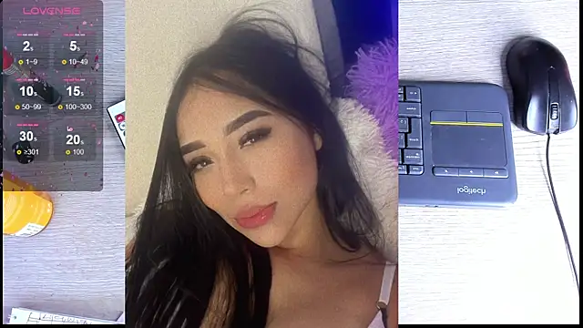 Snapshot of nyna_1 chatting on 9, 12, 2024 nyna 1 online show from 9, 12, 2024