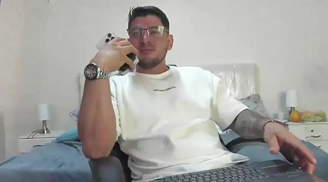 Teilor Creed online show from 5, 3, 2025