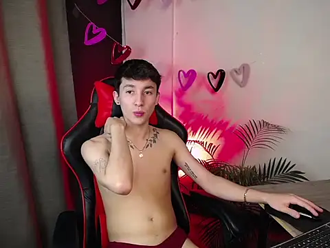 Snapshot of SebasstianGrand chatting on 16, 2, 2025 SebasstianGrand online show from 16, 2, 2025