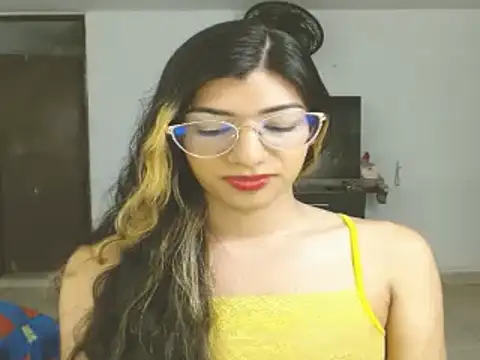 engielphoenis14 online show from 4, 12, 2024