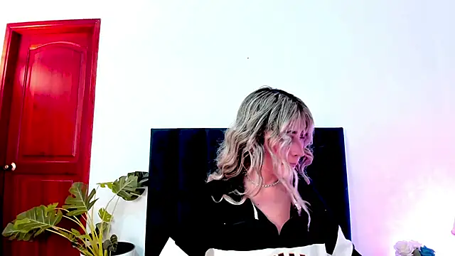 LucyJhonnsonn online show from 11, 12, 2024