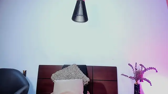 LucyJhonnsonn online show from 16, 12, 2024
