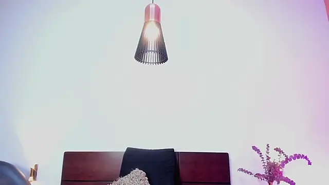 LucyJhonnsonn online show from 17, 12, 2024