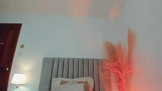 LucyJhonnsonn online show from 18, 1, 2025