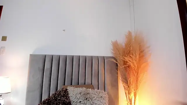 LucyJhonnsonn online show from 11, 3, 2025