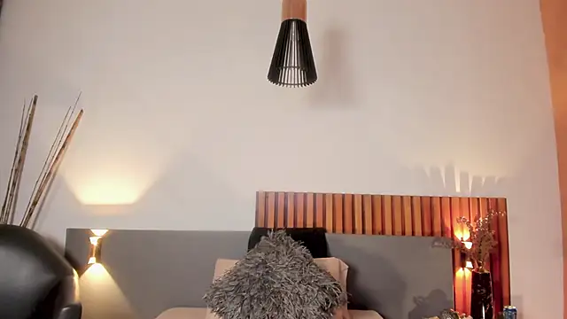 LucyJhonnsonn online show from 12, 3, 2025