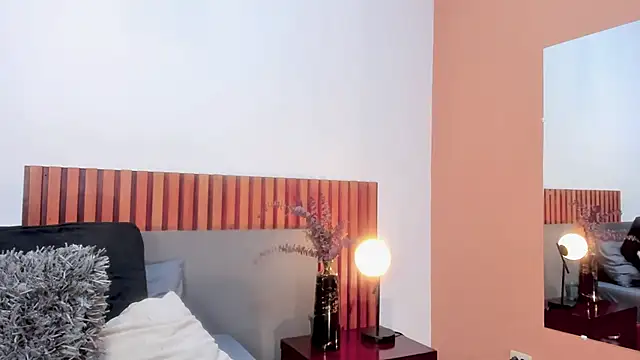 LucyJhonnsonn online show from 18, 3, 2025