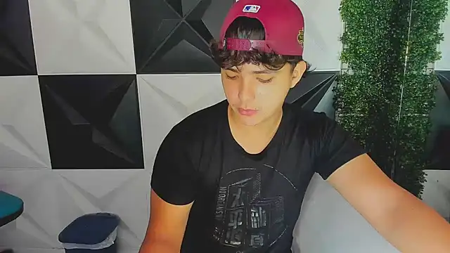 Snapshot of Dani_cumboy chatting on 17, 10, 2025 Dani cumboy online show from 17, 10, 2025