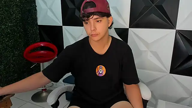 Snapshot of Dani_cumboy chatting on 22, 11, 2025 Dani cumboy online show from 22, 11, 2025