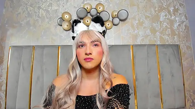 Snapshot of TomLondon_ chatting on 19, 2, 2025 TomLondon online show from 19, 2, 2025