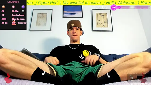 Snapshot of BRAYHAMBROWN chatting on 9, 1, 2025 BRAYHAMBROWN online show from 9, 1, 2025