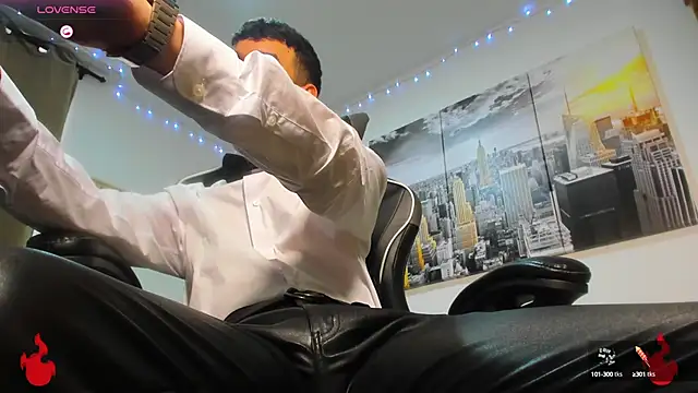 Snapshot of BRAYHAMBROWN chatting on 8, 10, 2025 BRAYHAMBROWN online show from 8, 10, 2025