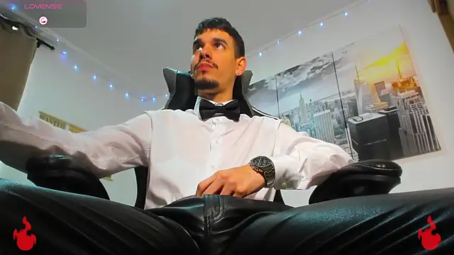 Snapshot of BRAYHAMBROWN chatting on 14, 10, 2025 BRAYHAMBROWN online show from 14, 10, 2025