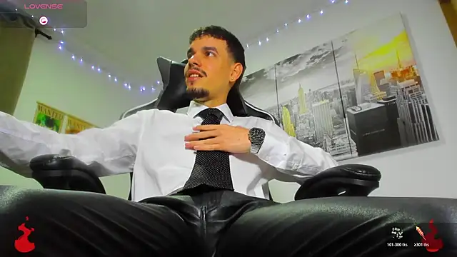 Snapshot of BRAYHAMBROWN chatting on 28, 10, 2025 BRAYHAMBROWN online show from 28, 10, 2025