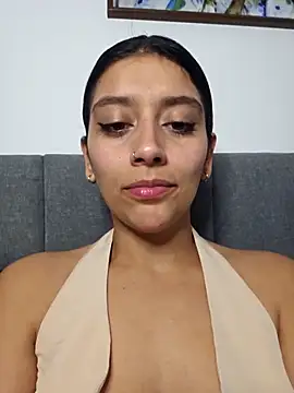 Snapshot of BrittanyDiaz chatting on 5, 11, 2025 BrittanyDiaz online show from 5, 11, 2025