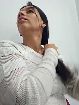 Snapshot of BrittanyDiaz chatting on 14, 11, 2025 BrittanyDiaz online show from 14, 11, 2025