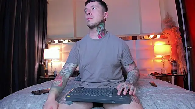 Adam tatto online show from 19, 9, 2025