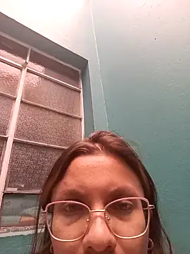 karlamorris  online show from 25, 1, 2025