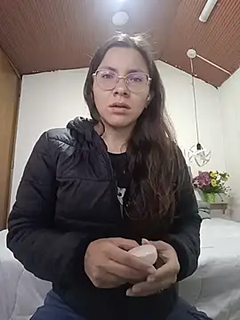 karlamorris  online show from 5, 12, 2025