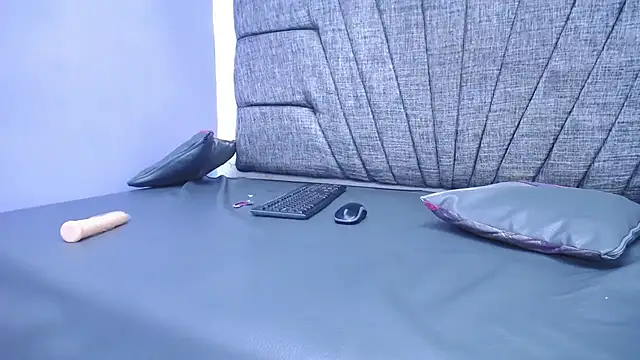 Briannacastello online show from 14, 12, 2024